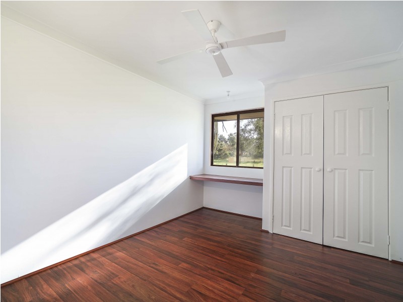 160 McNeill Road, Champion Lakes WA 6111