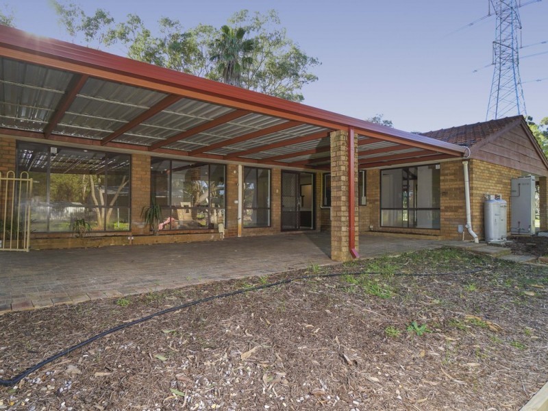 160 McNeill Road, Champion Lakes WA 6111