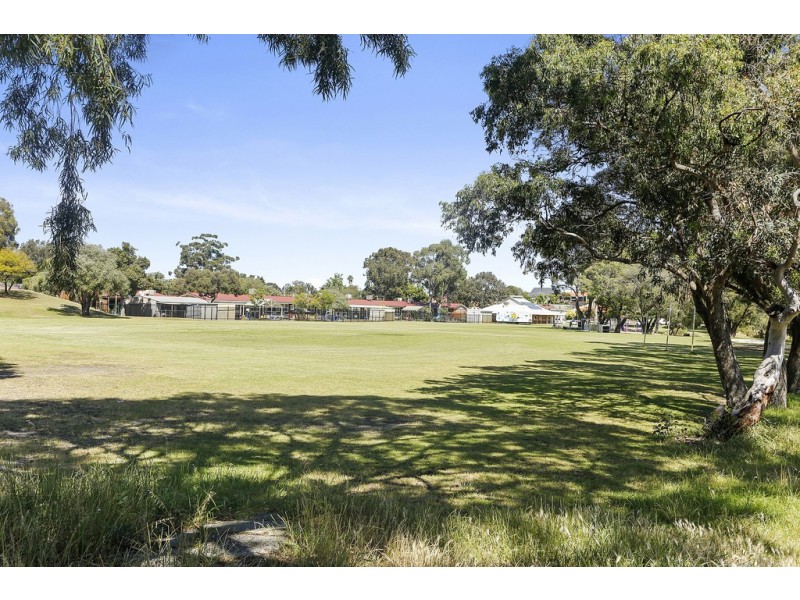 15A Lindley St, Embleton WA 6062