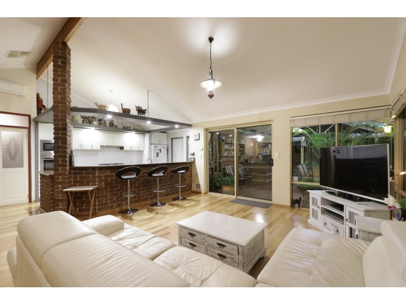 44 Caledonia Avenue, Currambine WA 6028