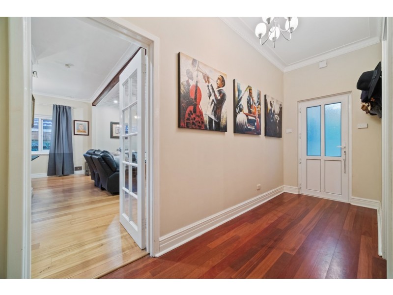 9 River Street, Bassendean WA 6054