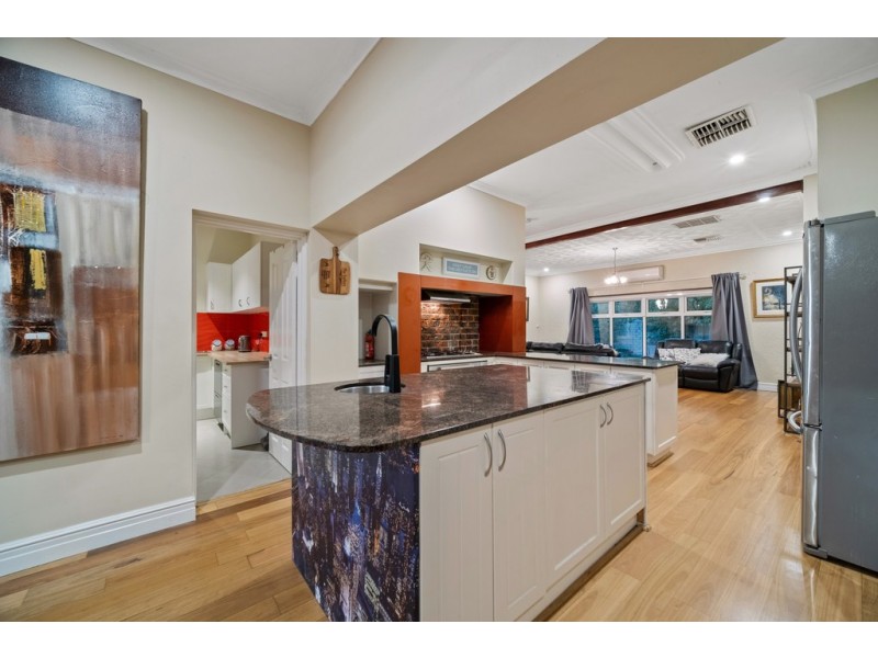 9 River Street, Bassendean WA 6054