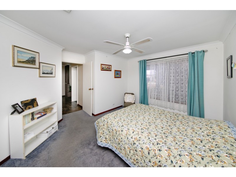20 Rhine Crescent, Beechboro WA 6063