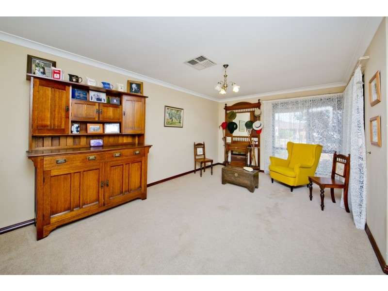 20 Rhine Crescent, Beechboro WA 6063