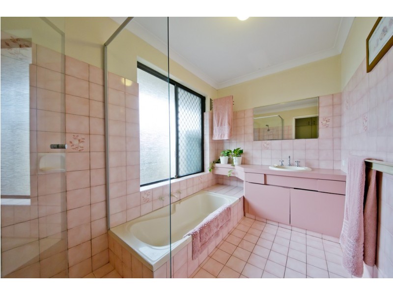 20 Rhine Crescent, Beechboro WA 6063