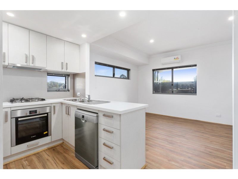 8/21 Third Ave, Bassendean WA 6054