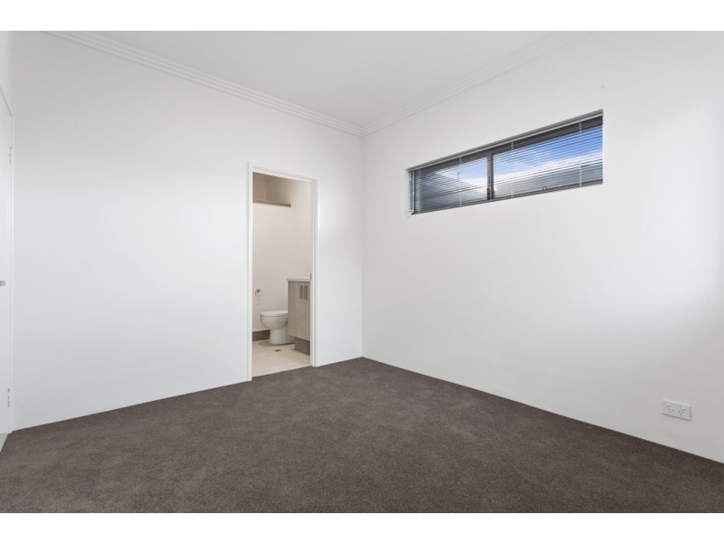 8/21 Third Ave, Bassendean WA 6054