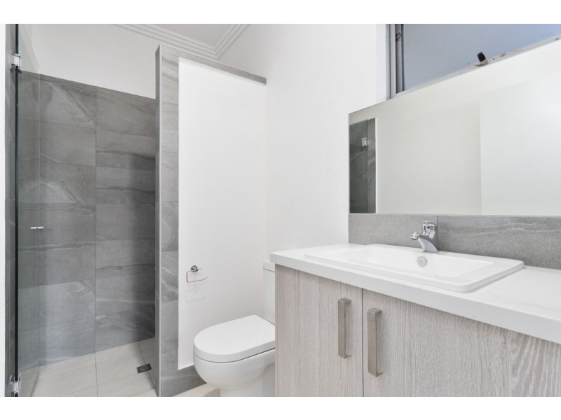 8/21 Third Ave, Bassendean WA 6054
