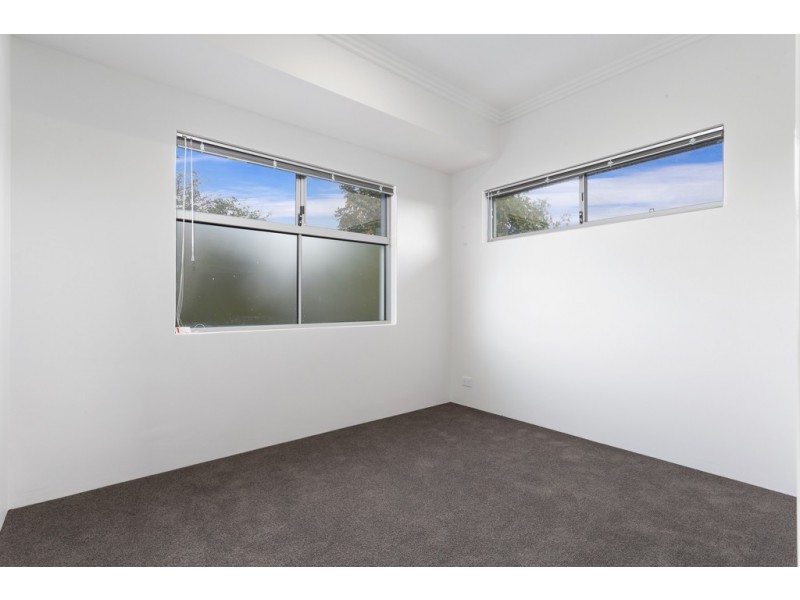 8/21 Third Ave, Bassendean WA 6054