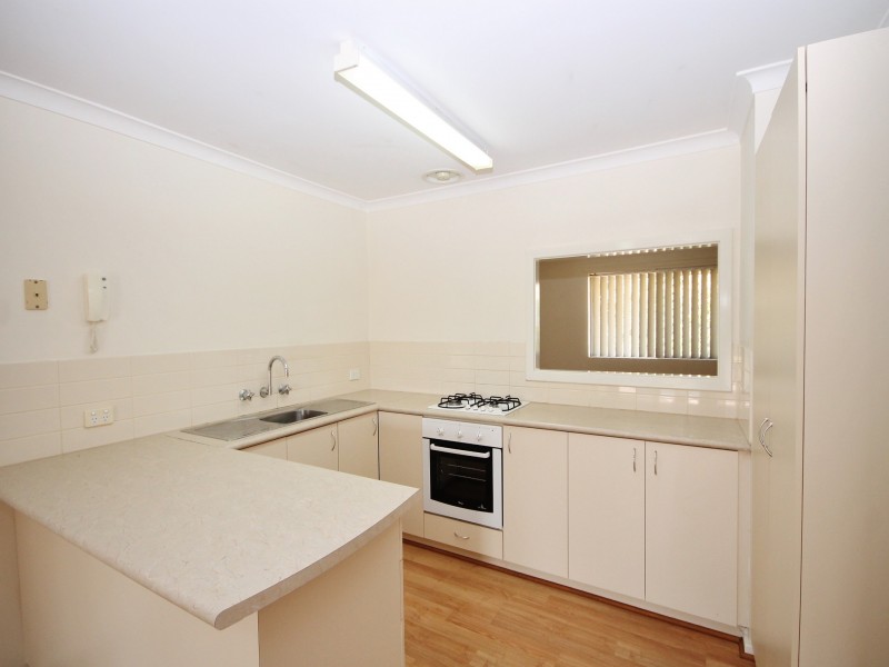 4/36 Halland Way, Westminster WA 6061