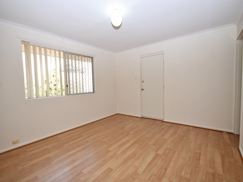 4/36 Halland Way, Westminster WA 6061