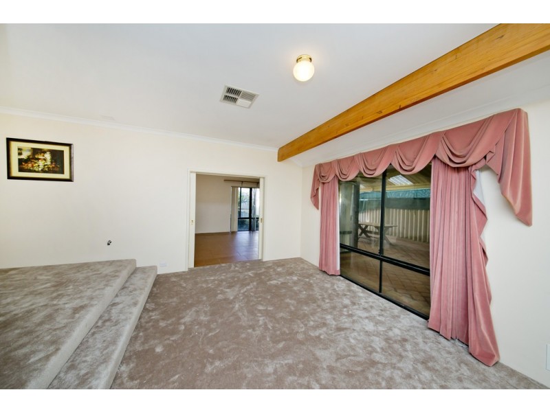 12 Laura Rise, Marangaroo WA 6064