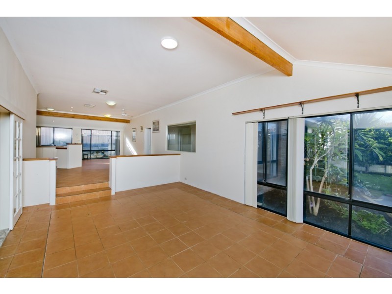 12 Laura Rise, Marangaroo WA 6064