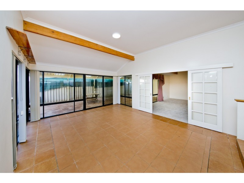 12 Laura Rise, Marangaroo WA 6064