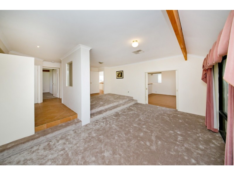 12 Laura Rise, Marangaroo WA 6064