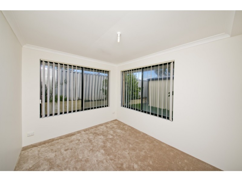 12 Laura Rise, Marangaroo WA 6064