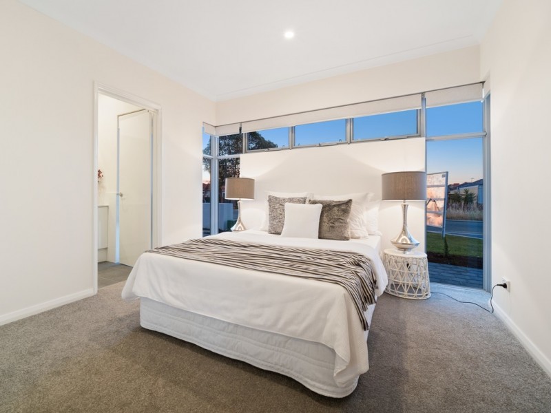 6/4 Canterbury Court, Nollamara WA 6061