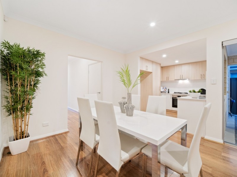 6/4 Canterbury Court, Nollamara WA 6061