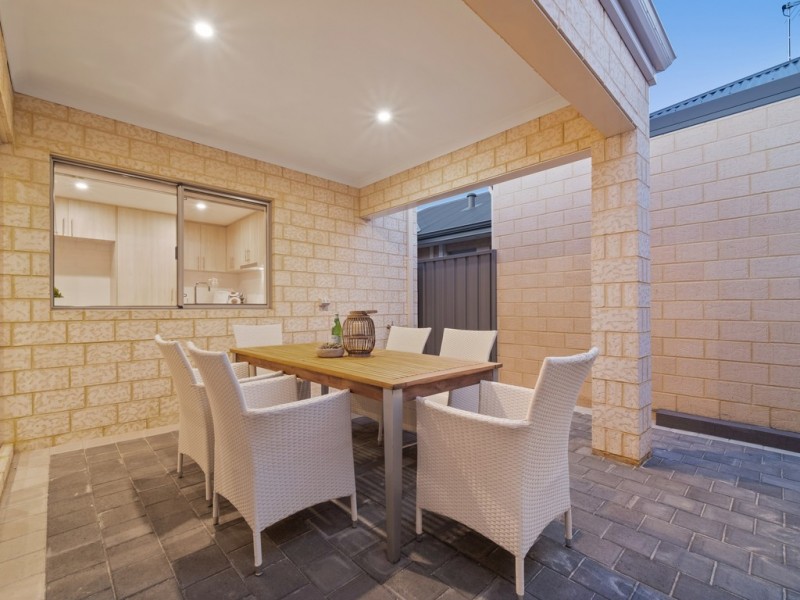 6/4 Canterbury Court, Nollamara WA 6061