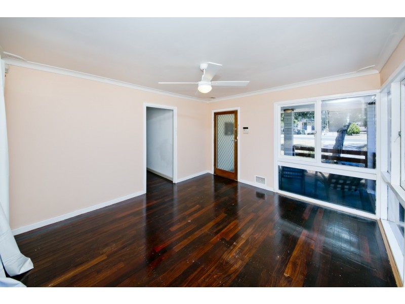 19 Winterton Way, Girrawheen WA 6064