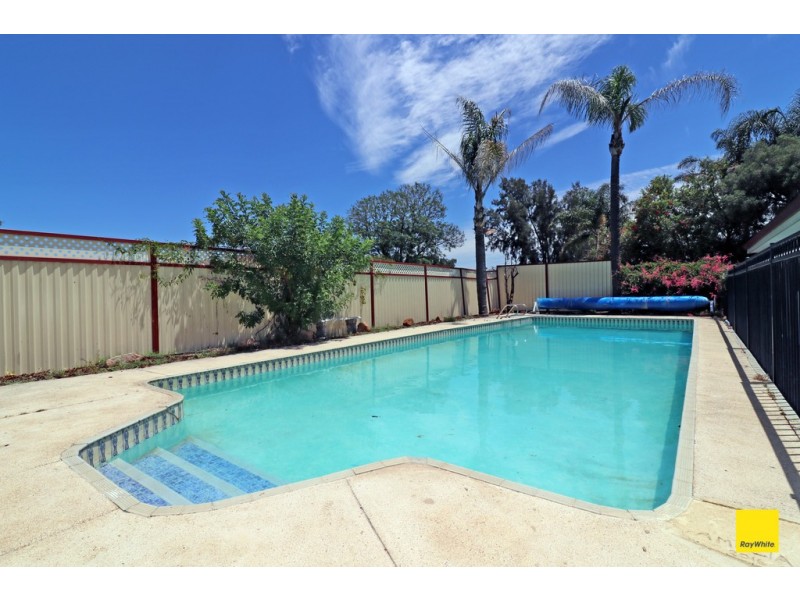 36 Faulkner Way, Eden Hill WA 6054