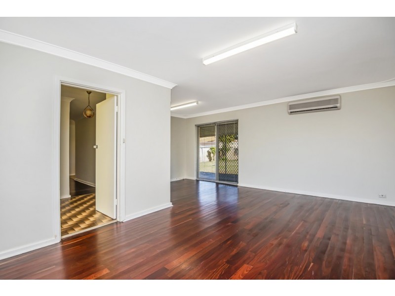 25 Rosmead Avenue, Beechboro WA 6063