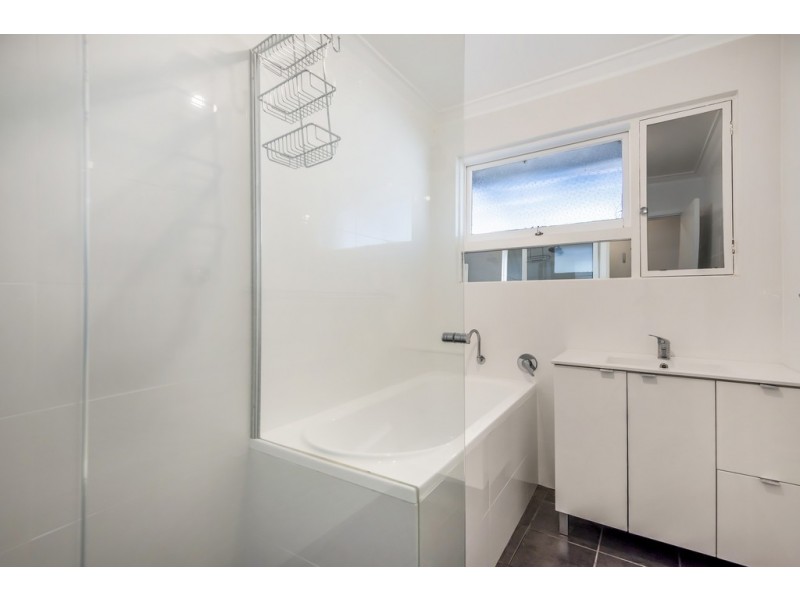 25 Rosmead Avenue, Beechboro WA 6063