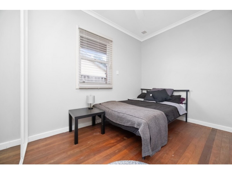 34 Brathwaite Road, Lockridge WA 6054