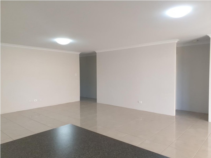 35 Embleton Ave, Embleton WA 6062