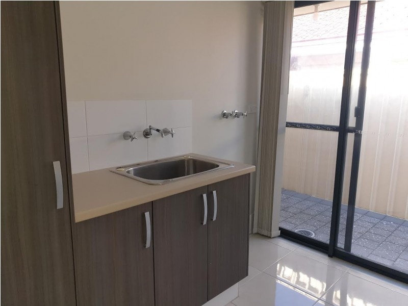 35 Embleton Ave, Embleton WA 6062