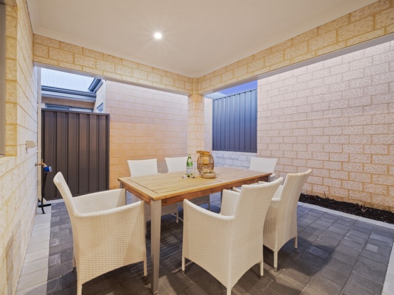 Unit 1/6 Canterbury Court, Nollamara WA 6061