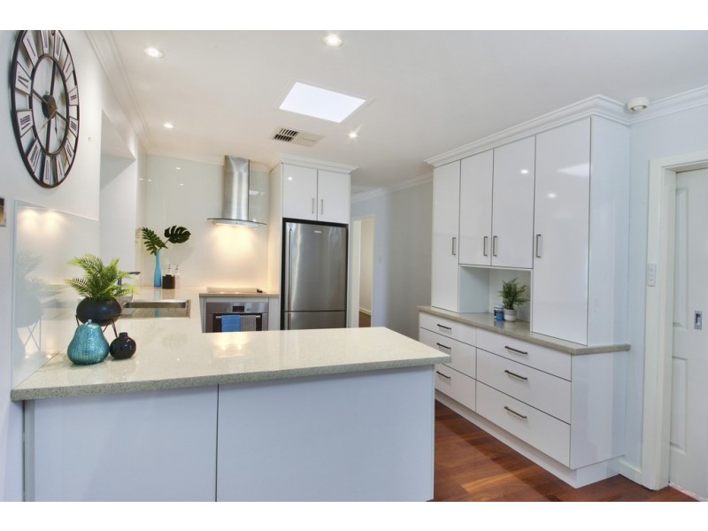 24 Glover Street, Dianella WA 6059