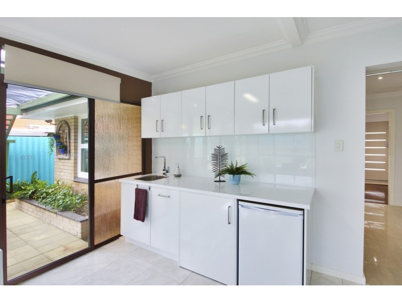 24 Glover Street, Dianella WA 6059