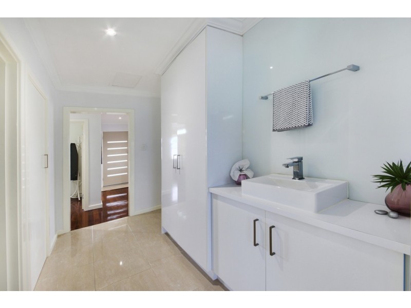 24 Glover Street, Dianella WA 6059