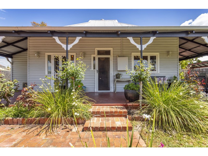 63 Ivanhoe Street, Bassendean WA 6054