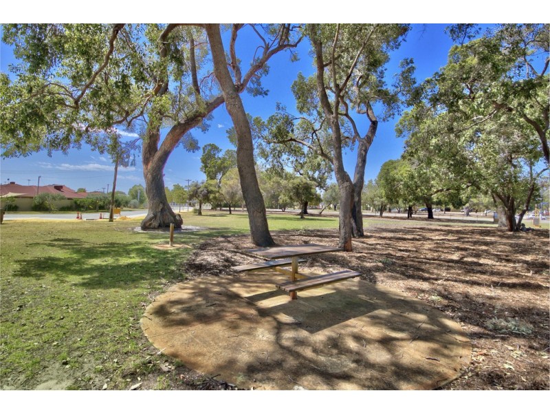 5a Vaughan Street, Dianella WA 6059