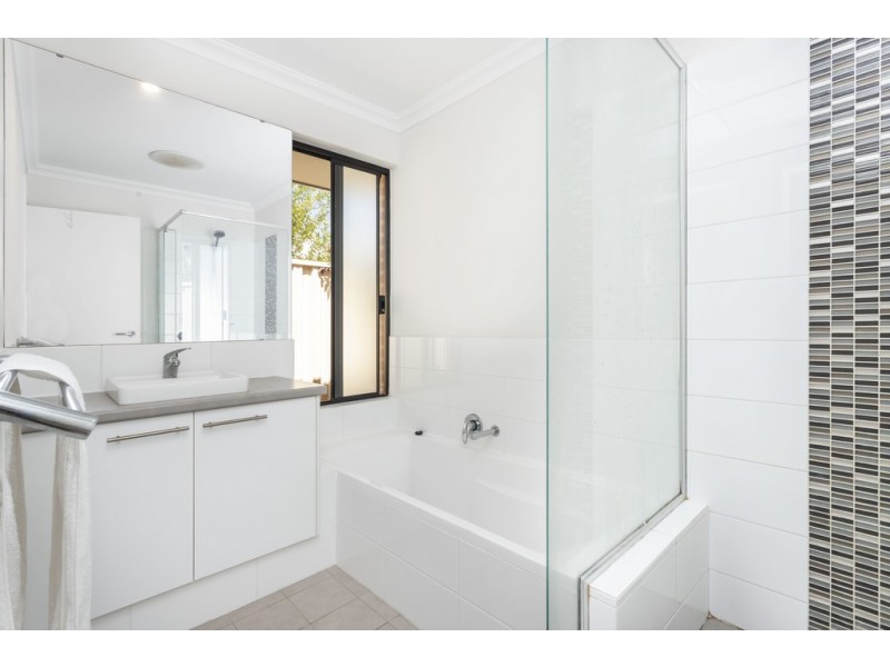 9C Jacqueline St, Bayswater WA 6053