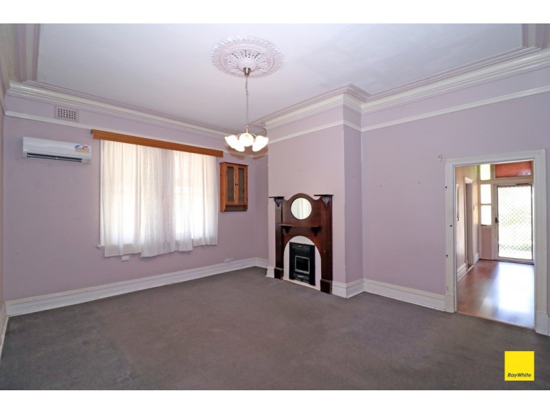 28 Anzac Terrace, Bassendean WA 6054