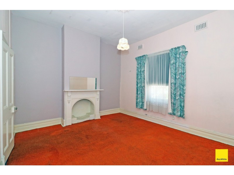 28 Anzac Terrace, Bassendean WA 6054