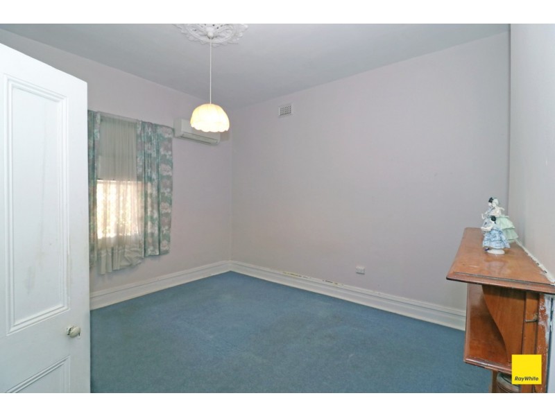 28 Anzac Terrace, Bassendean WA 6054