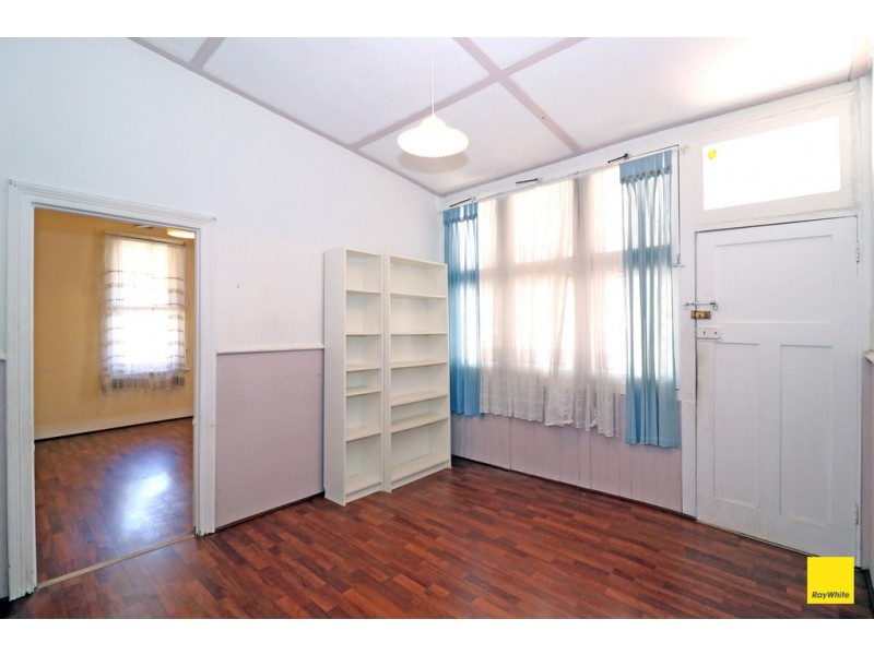 28 Anzac Terrace, Bassendean WA 6054