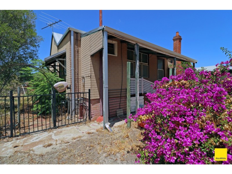 28 Anzac Terrace, Bassendean WA 6054