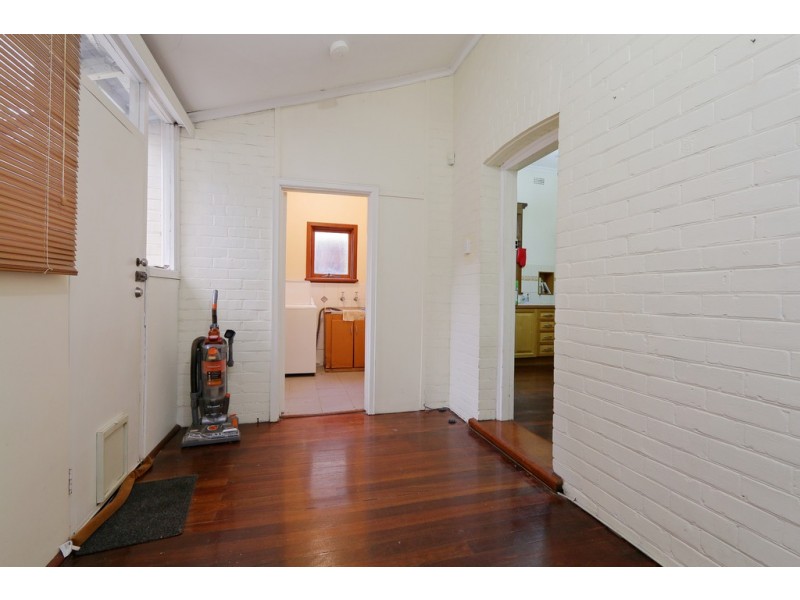 195 Railway Pde, Maylands WA 6051