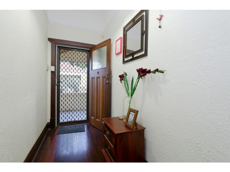 195 Railway Pde, Maylands WA 6051