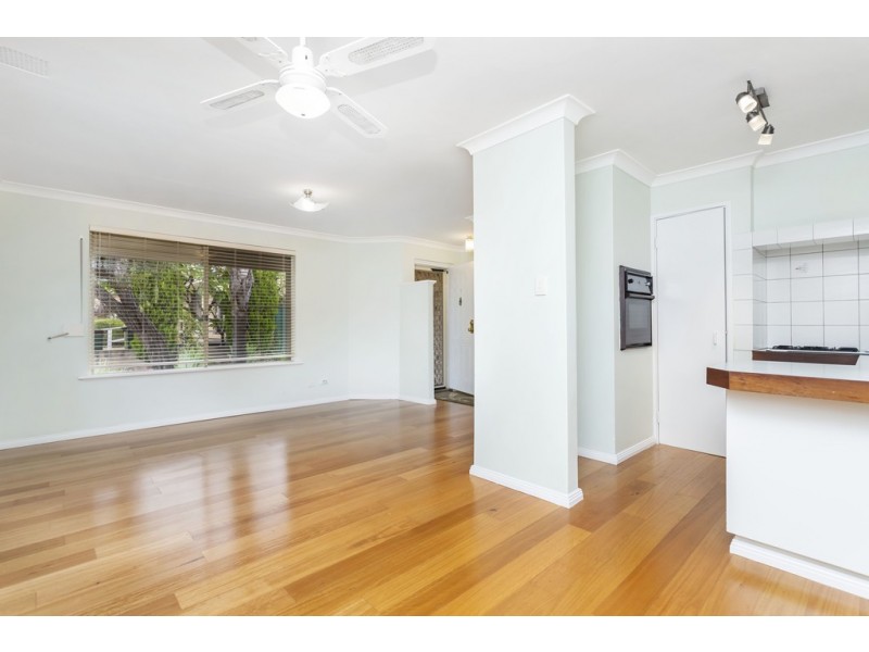 1/22 Surrey St, Dianella WA 6059