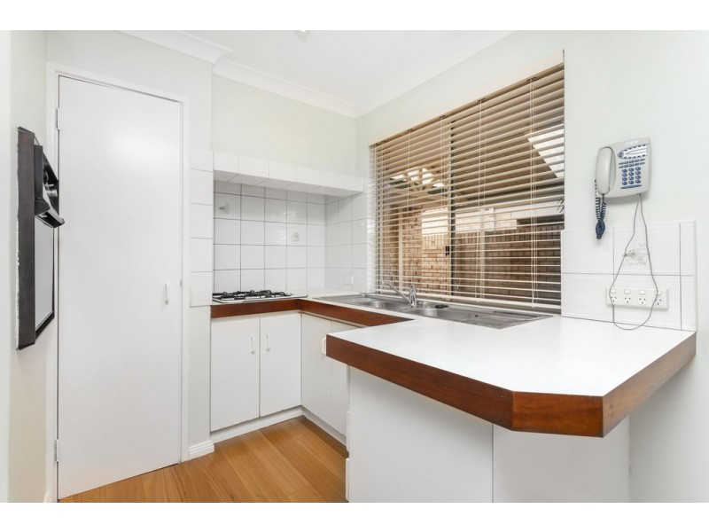 1/22 Surrey St, Dianella WA 6059