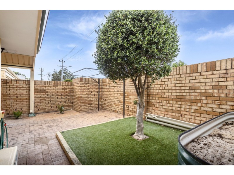 1/22 Surrey St, Dianella WA 6059