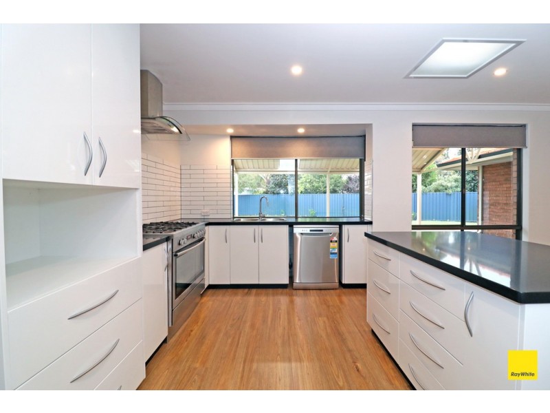 14 Freeland Way, Eden Hill WA 6054