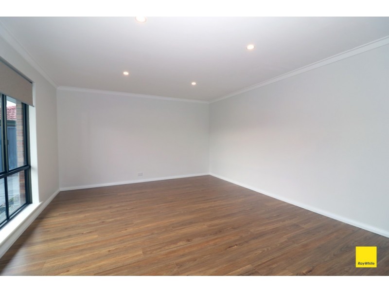 14 Freeland Way, Eden Hill WA 6054