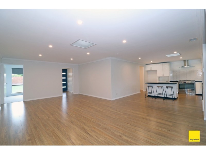 14 Freeland Way, Eden Hill WA 6054